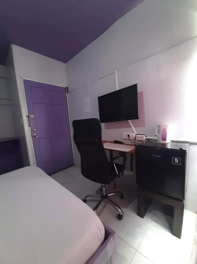 Manila Nomads Hostel マニラ市 エクステリア 写真